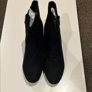 ✨🖤 EAST 5th Memory Foam Elegant Black Ankle Booties Size 11 🖤✨